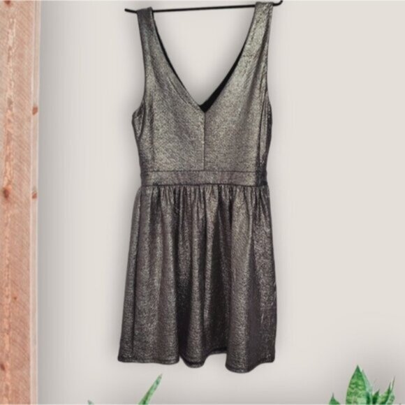 EVENING- One Clothing- Warm Silver-Metallic Skater Pleated Party Dress- Small - Picture 6 of 16